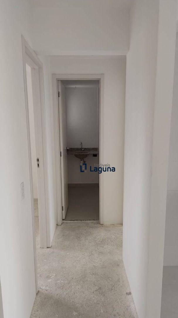 Apartamento para alugar com 2 quartos, 50m² - Foto 4