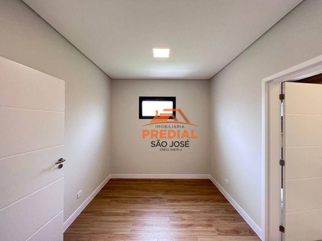 Casa de Condomínio à venda com 4 quartos, 400m² - Foto 18