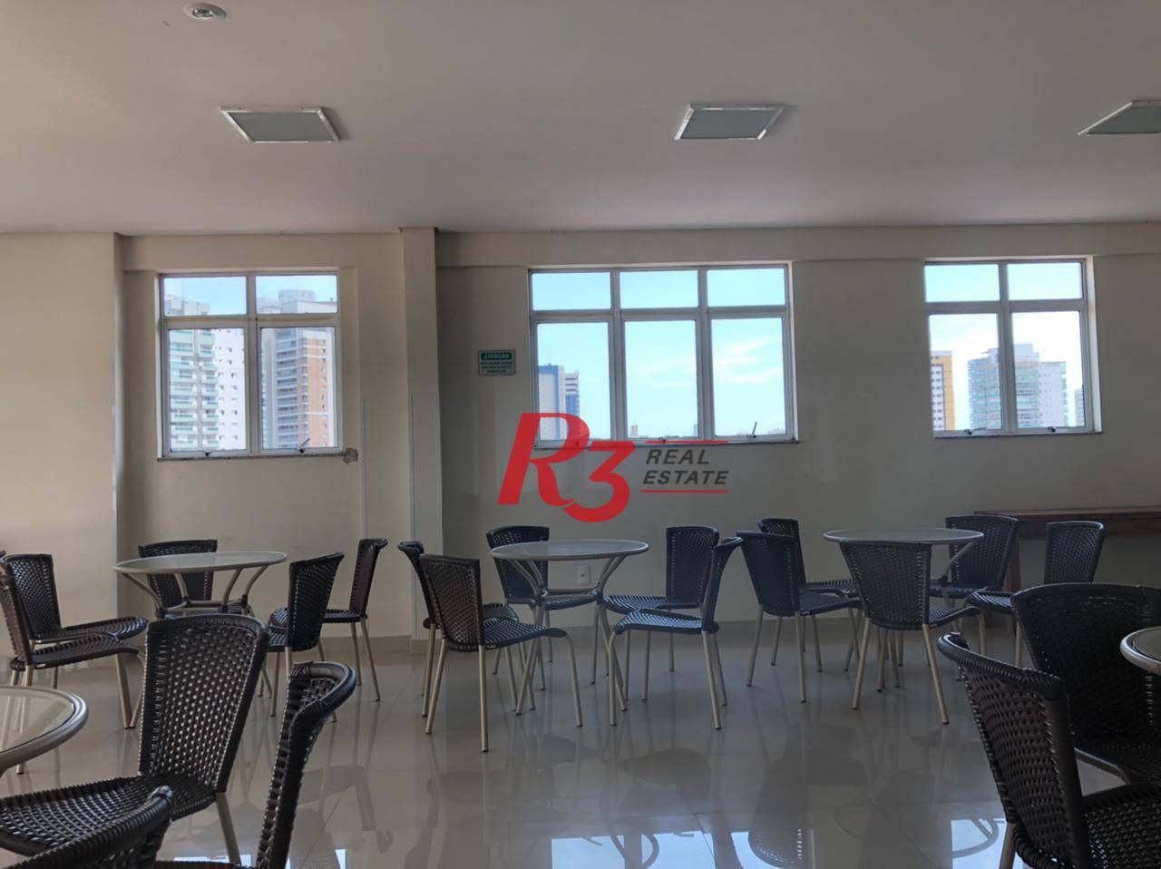 Apartamento à venda com 2 quartos, 61m² - Foto 31