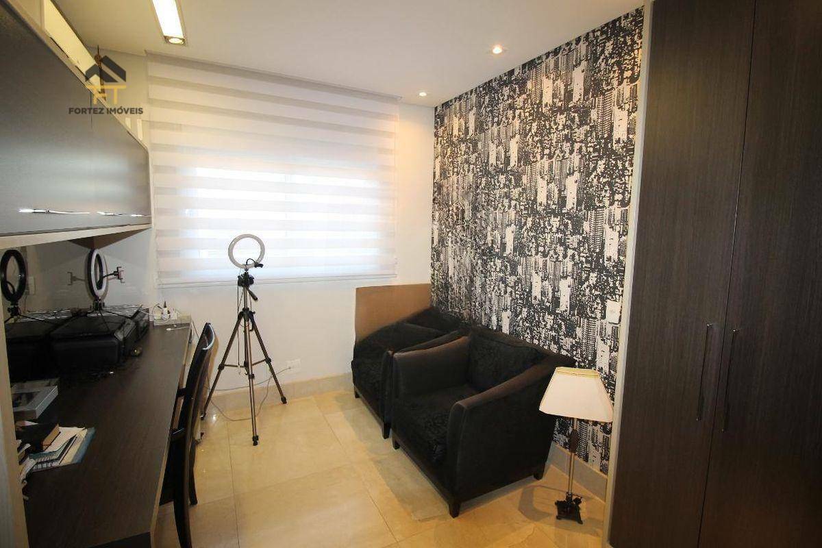 Apartamento à venda com 3 quartos, 200m² - Foto 14