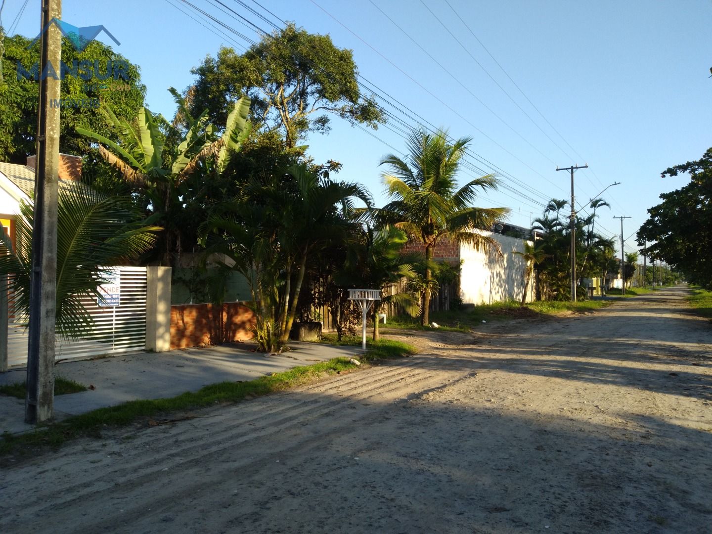 Casa à venda com 2 quartos, 100m² - Foto 2