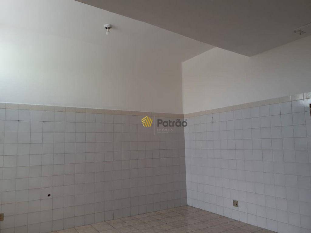 Sobrado à venda com 2 quartos, 246m² - Foto 25