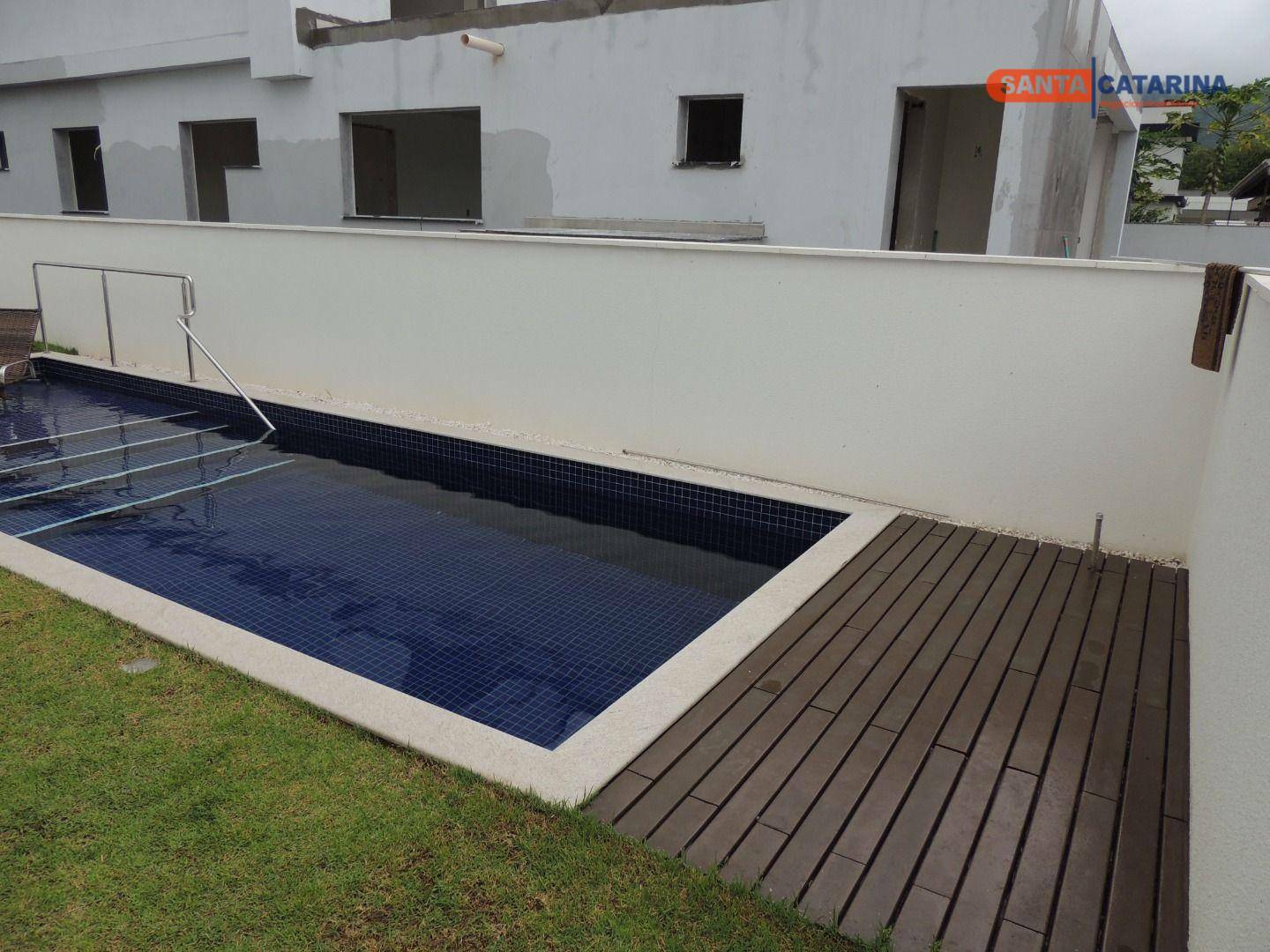 Casa de Condomínio à venda com 4 quartos, 412m² - Foto 4