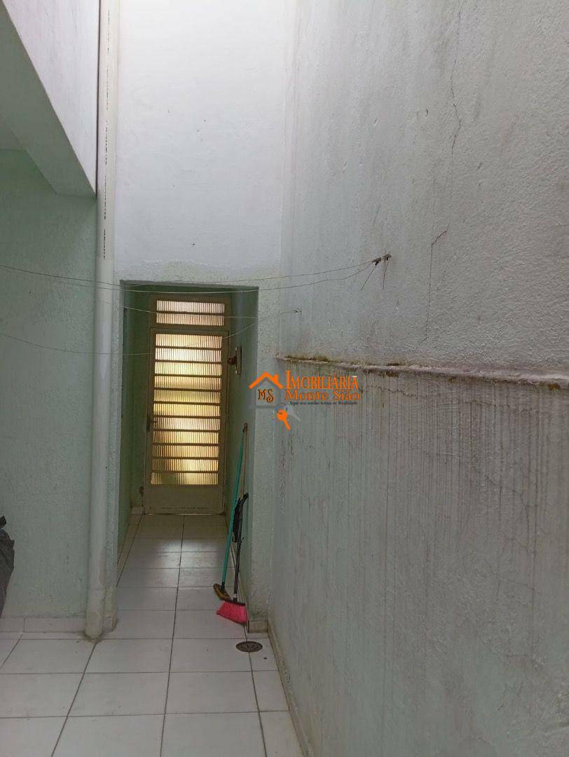 Sobrado à venda com 3 quartos, 230M2 - Foto 3