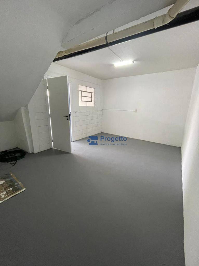 Casa à venda com 2 quartos, 77m² - Foto 4