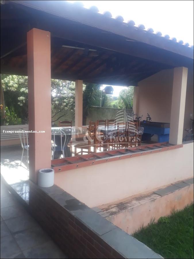 Fazenda à venda com 3 quartos, 1500m² - Foto 2