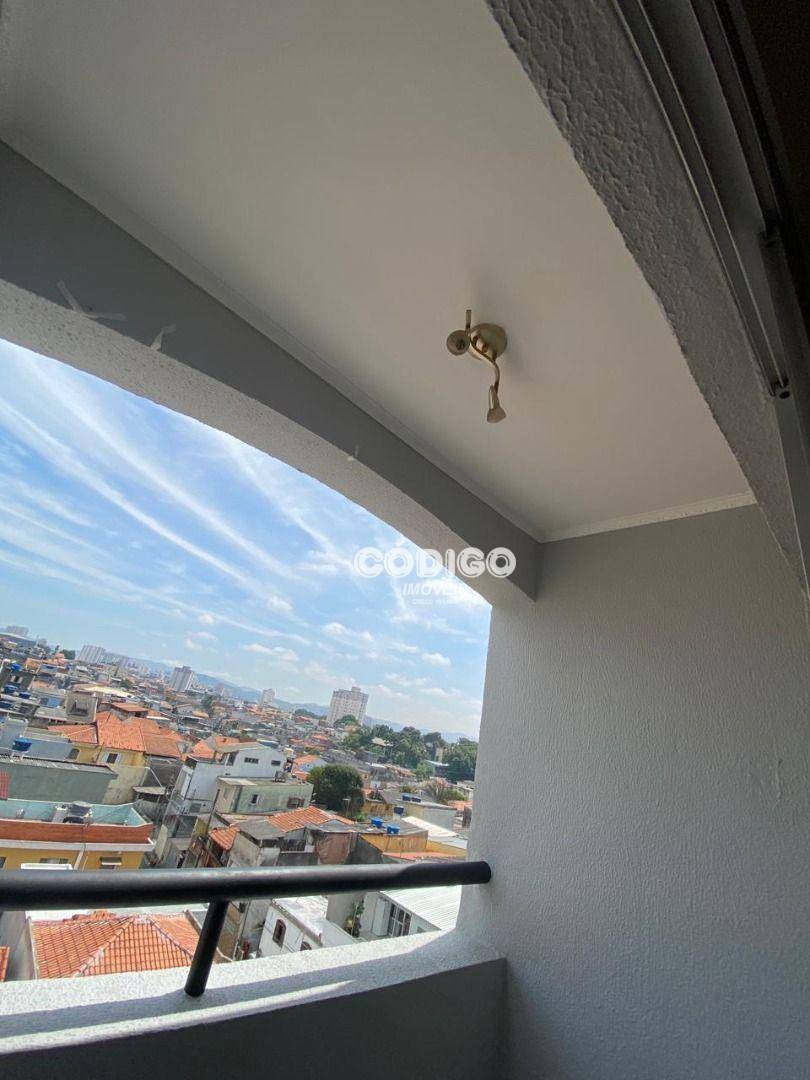 Apartamento à venda com 2 quartos, 64m² - Foto 4