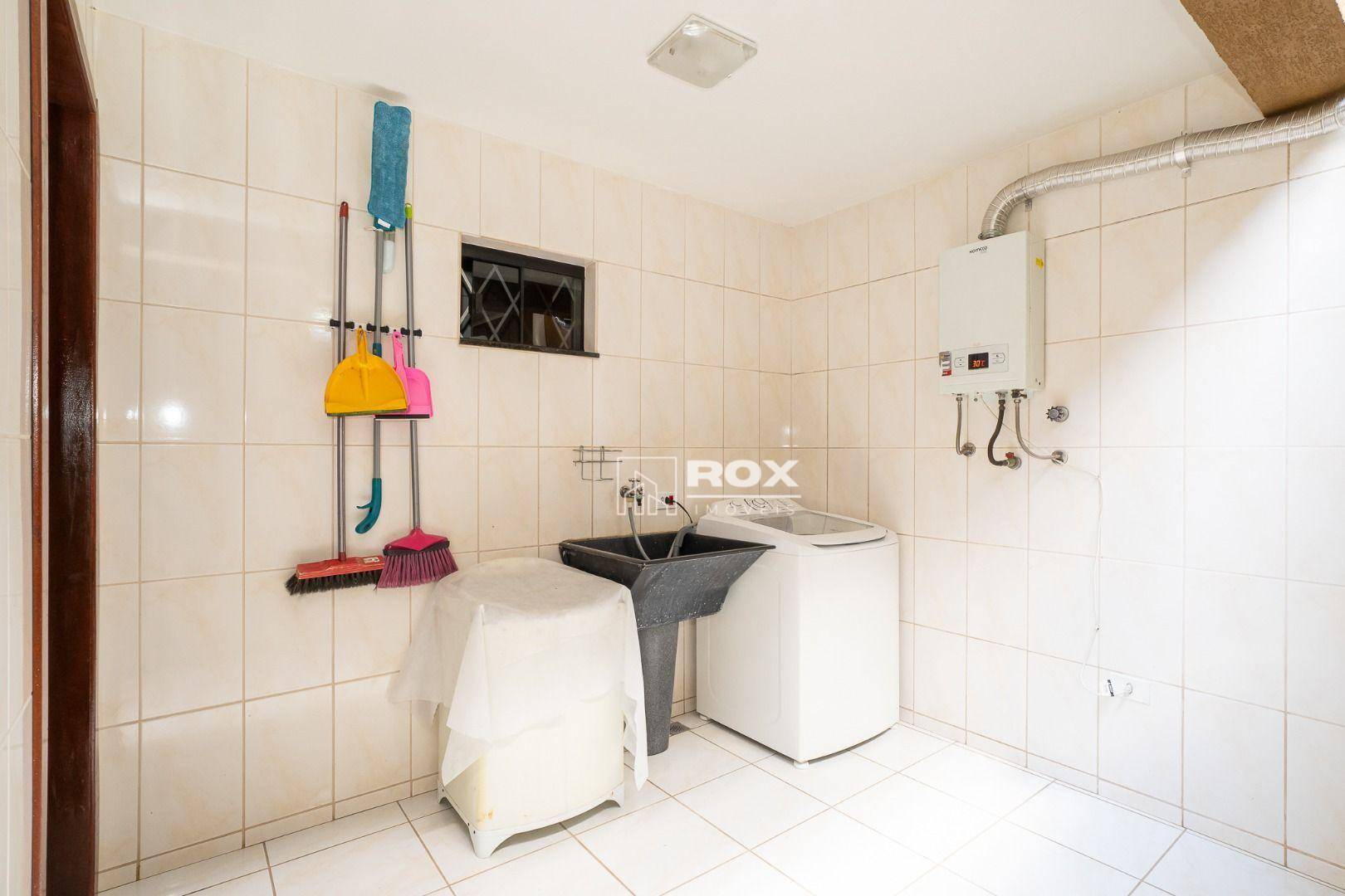 Casa à venda com 3 quartos, 178m² - Foto 14