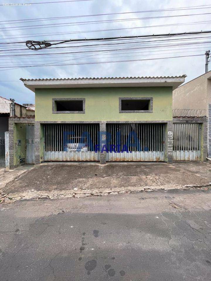 Casa à venda com 4 quartos, 250M2 - Foto 1