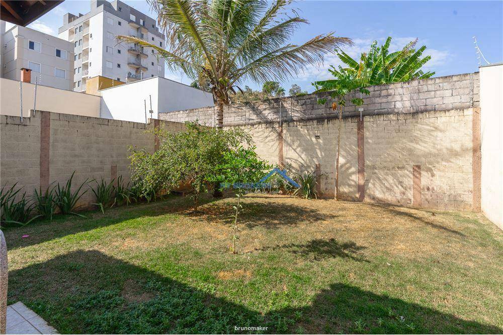 Casa à venda com 3 quartos, 149m² - Foto 9