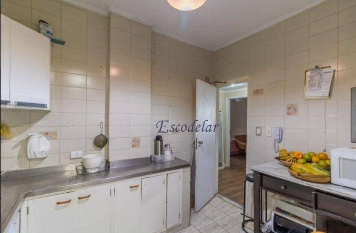 Apartamento à venda com 3 quartos, 137m² - Foto 30