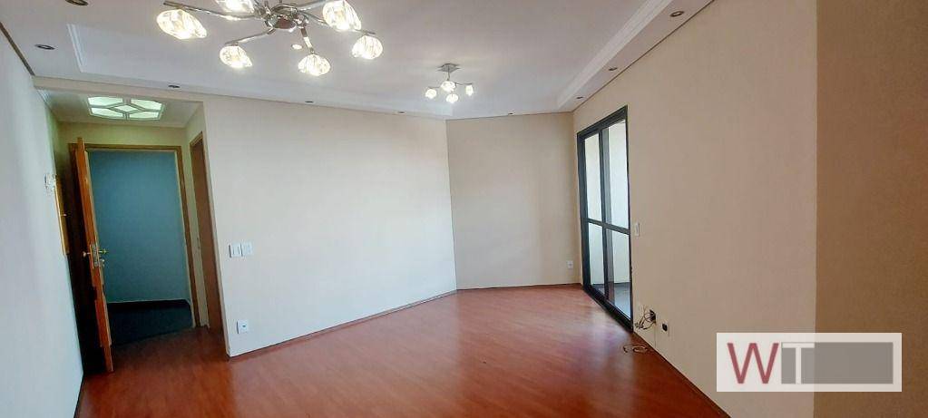 Apartamento para alugar com 3 quartos, 75m² - Foto 3