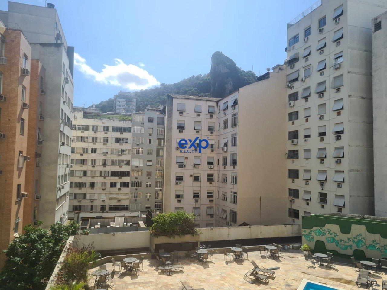 Apartamento à venda com 1 quarto, 50m² - Foto 2