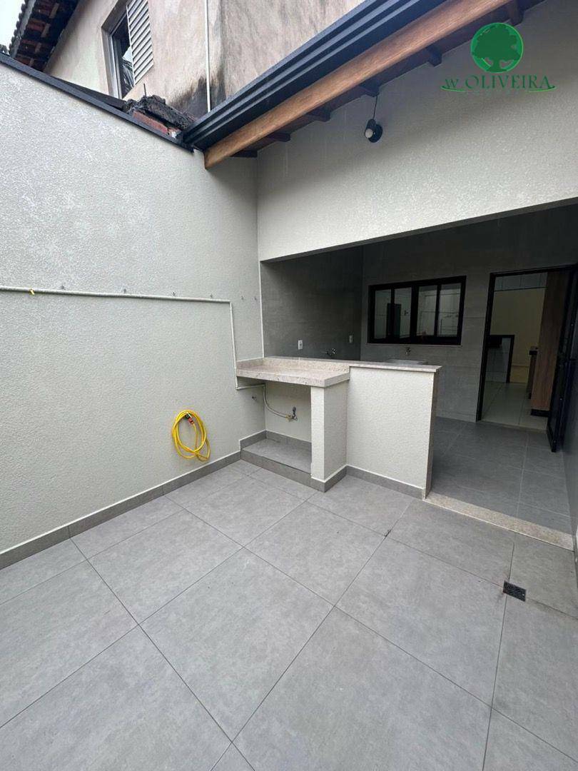 Casa à venda com 3 quartos, 200m² - Foto 10