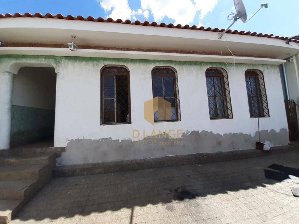 Casa à venda com 3 quartos, 230m² - Foto 2