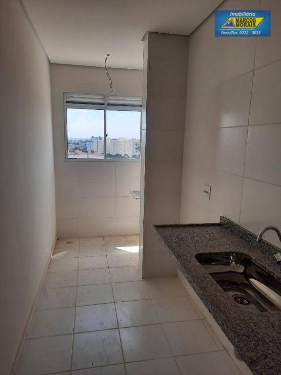 Apartamento para alugar com 2 quartos, 48m² - Foto 3