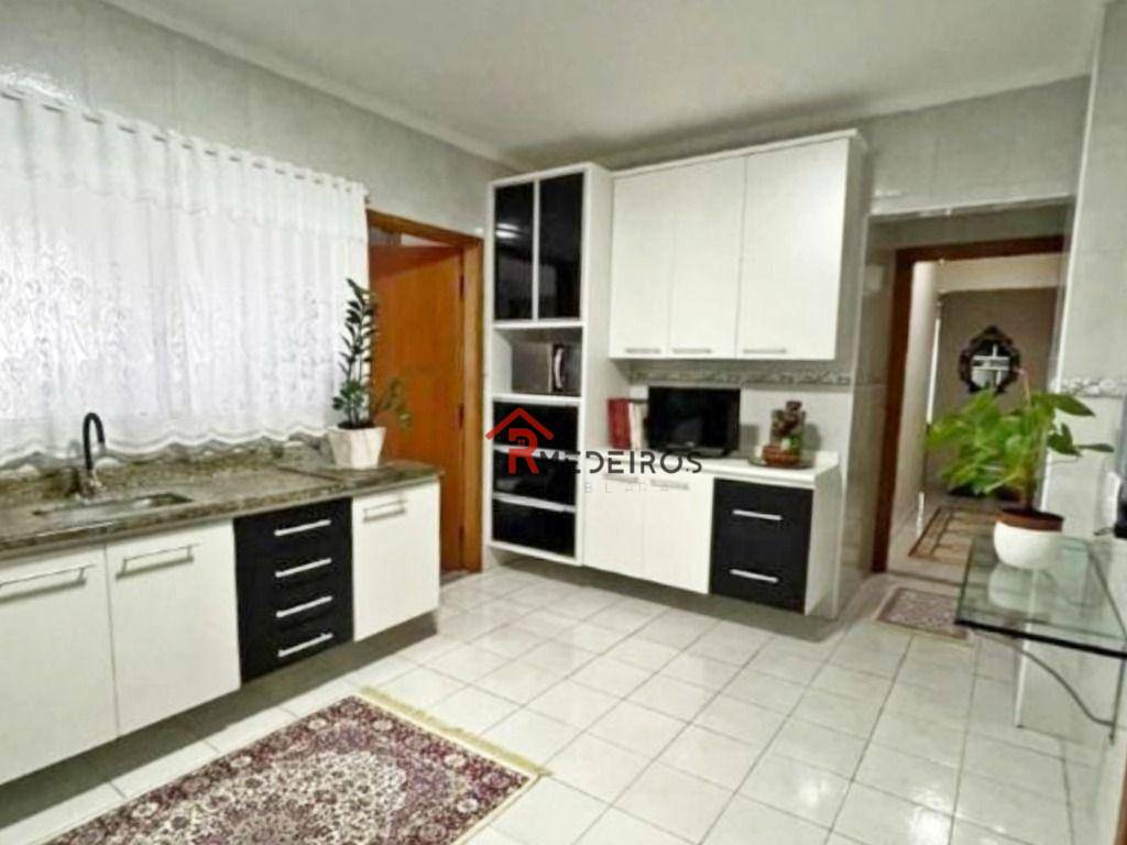 Apartamento à venda com 3 quartos, 176m² - Foto 13