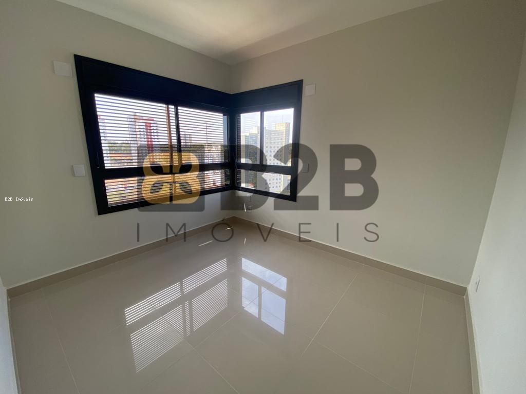 Apartamento à venda com 3 quartos, 159m² - Foto 9