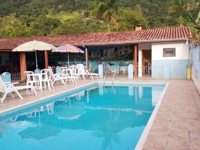 Chácara à venda com 2 quartos, 608m² - Foto 1