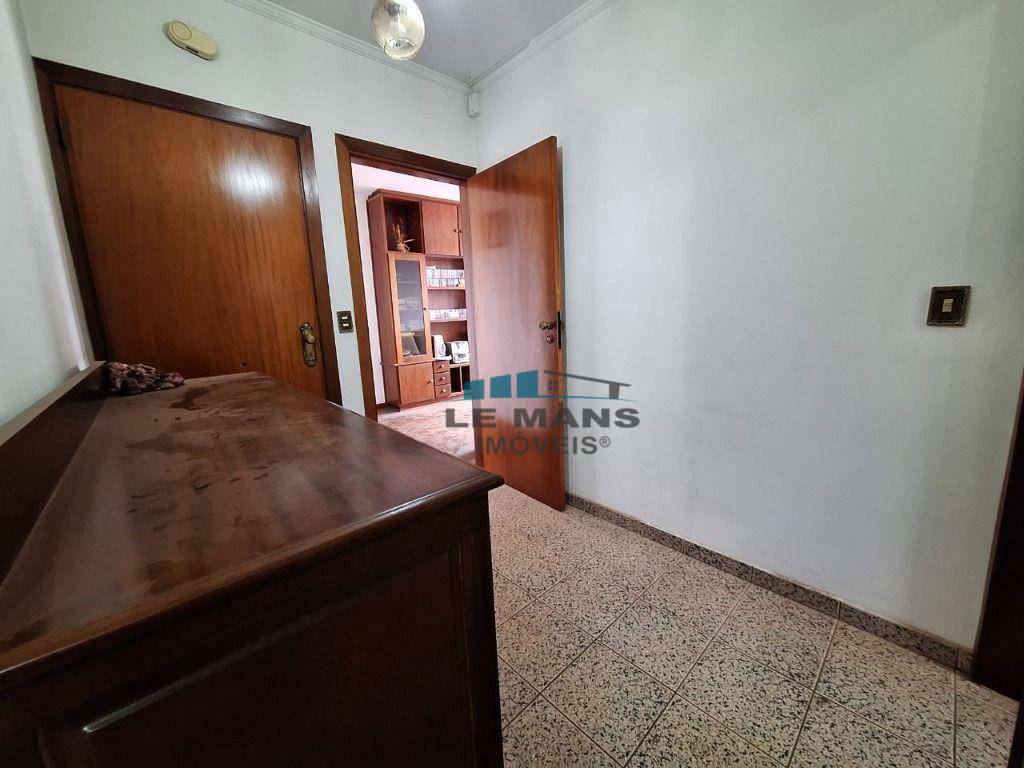 Apartamento à venda com 2 quartos, 68m² - Foto 4