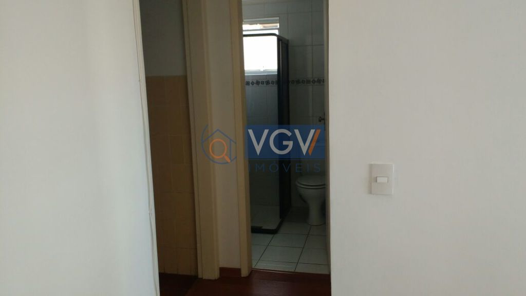 Apartamento para alugar com 1 quarto, 38m² - Foto 13