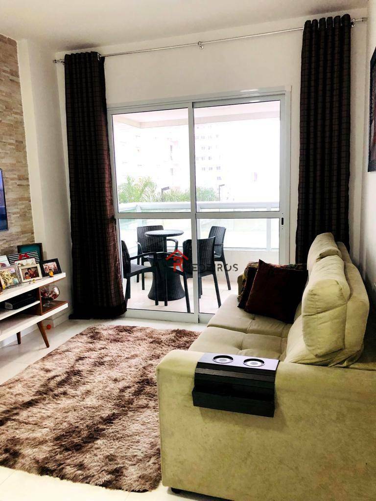 Apartamento à venda com 2 quartos, 66m² - Foto 2