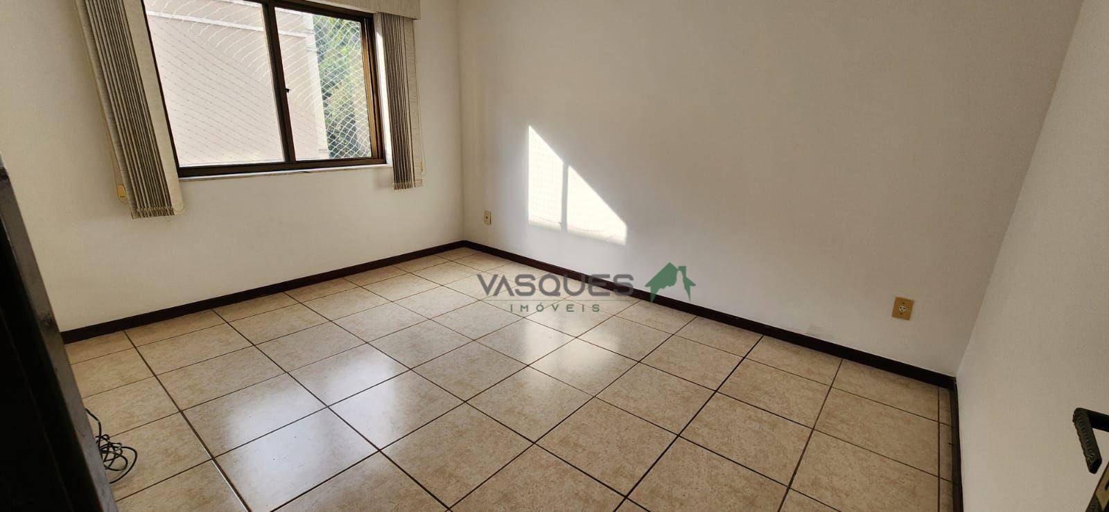 Apartamento para alugar com 2 quartos, 55m² - Foto 4