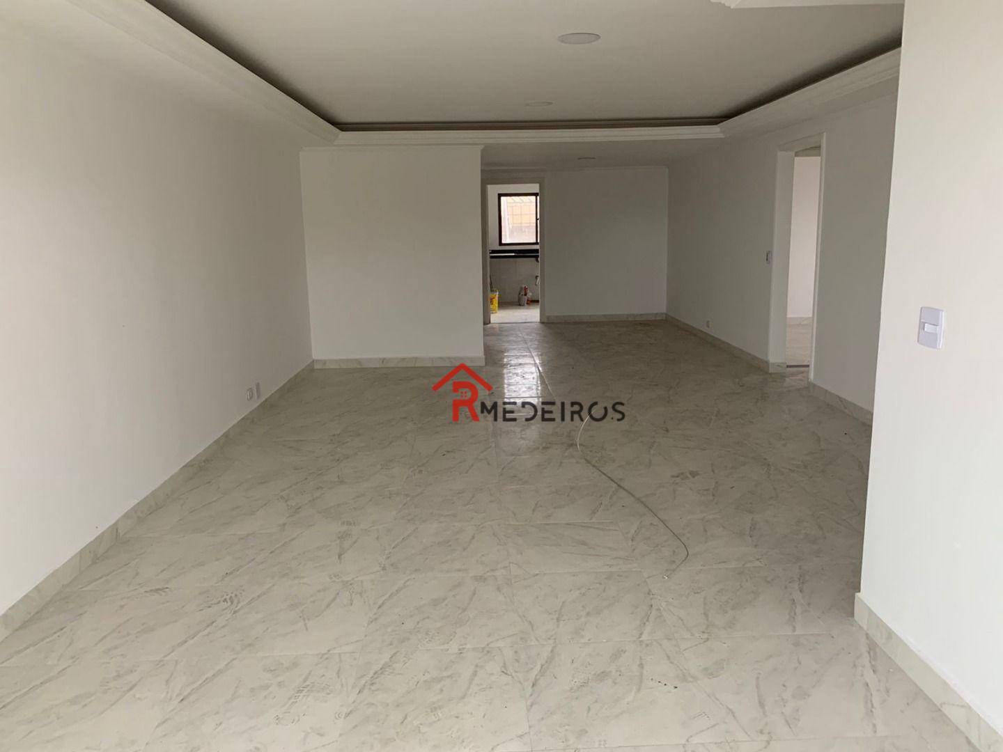 Cobertura à venda com 3 quartos, 230m² - Foto 4