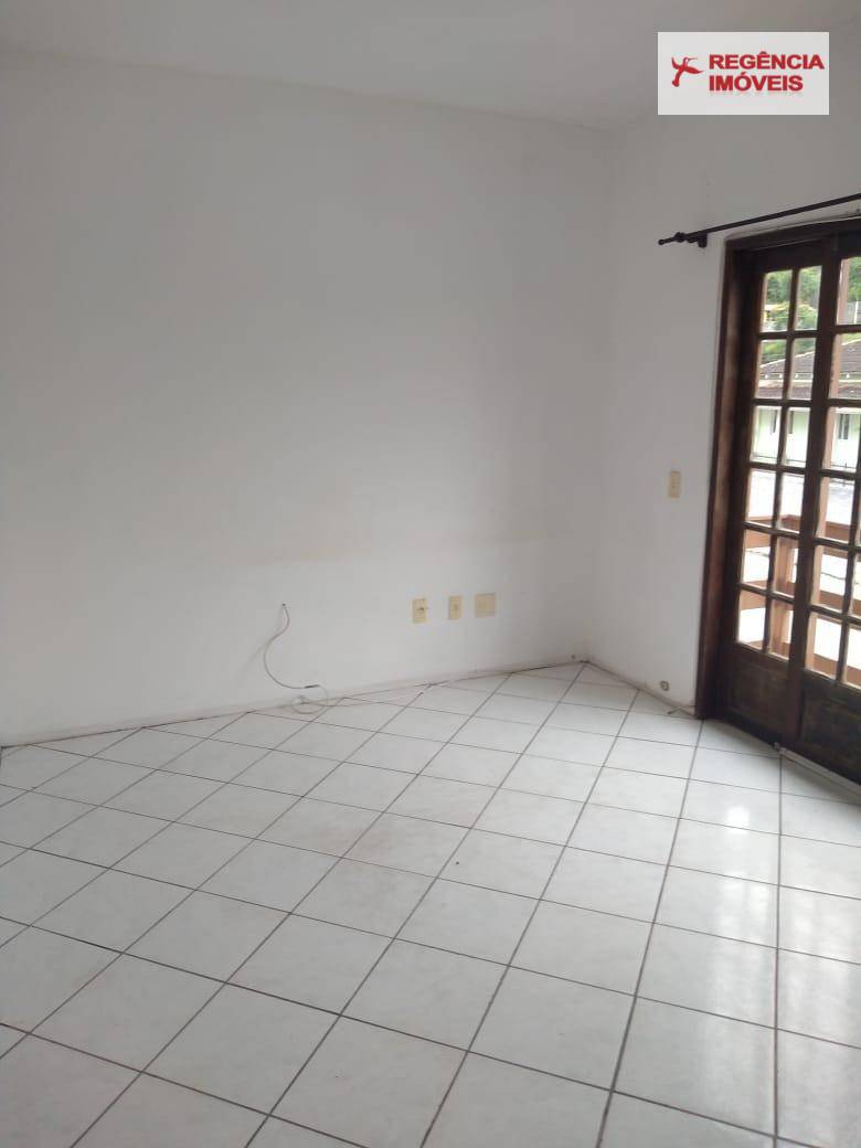 Casa à venda com 9 quartos, 550m² - Foto 15