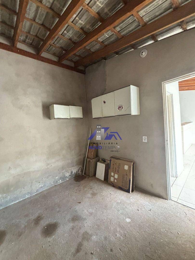 Casa à venda com 2 quartos, 100m² - Foto 13