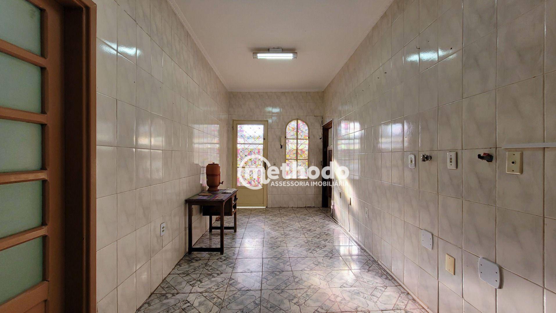 Casa à venda com 6 quartos, 250m² - Foto 43