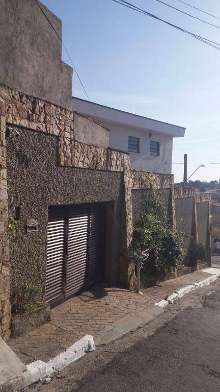 Sobrado à venda com 3 quartos, 230m² - Foto 2