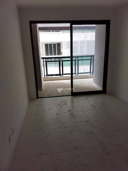 Apartamento à venda com 2 quartos, 81m² - Foto 2