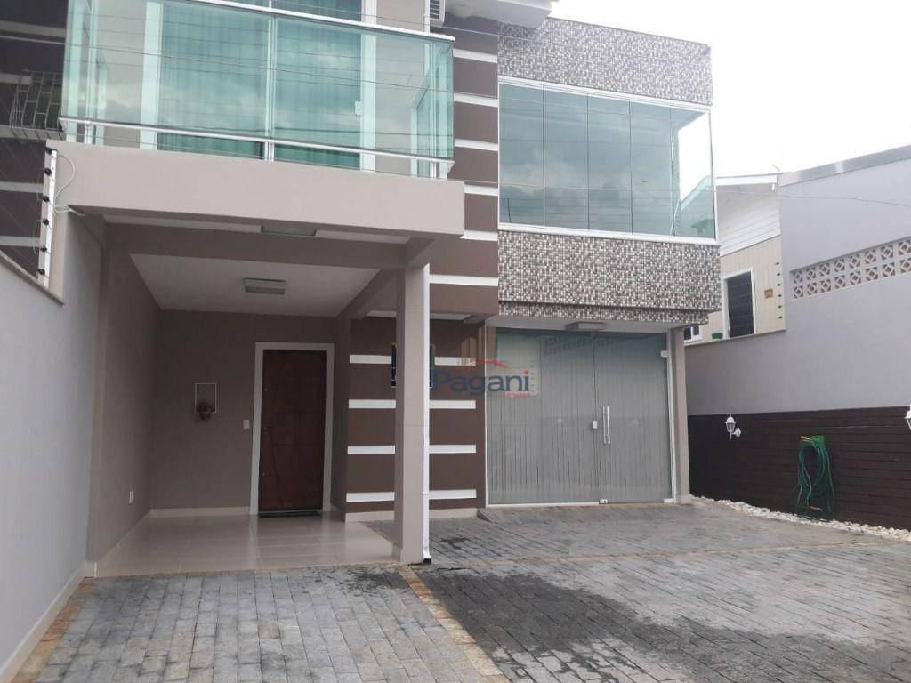 Sobrado à venda com 3 quartos, 70m² - Foto 1