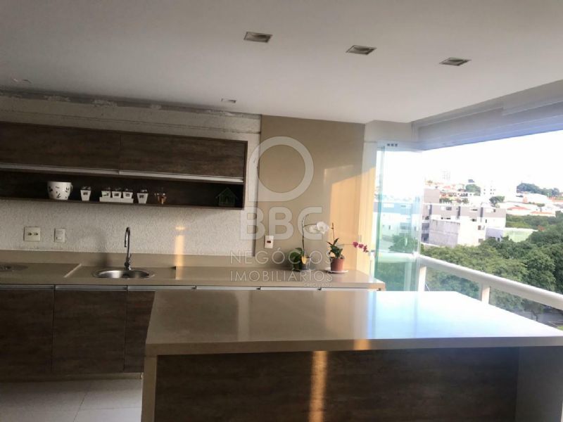 Apartamento à venda com 3 quartos, 234m² - Foto 9