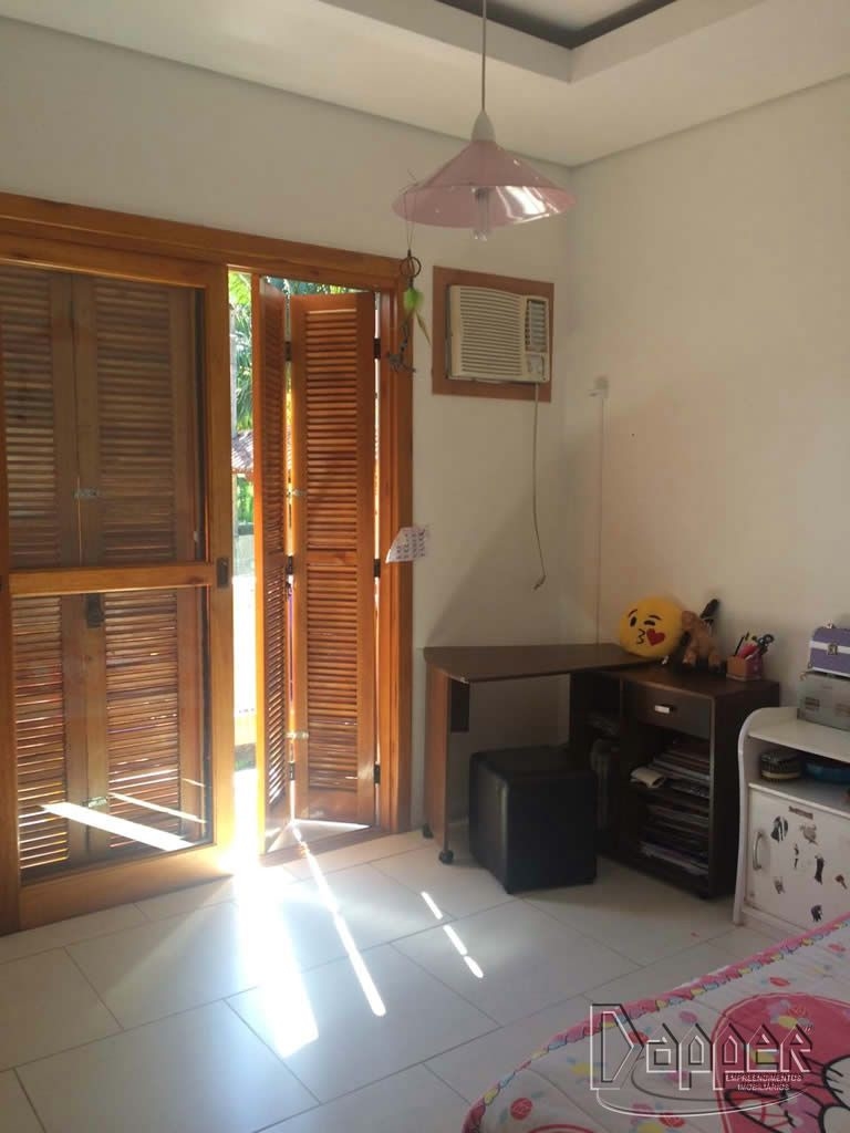 Casa à venda com 3 quartos, 98m² - Foto 11