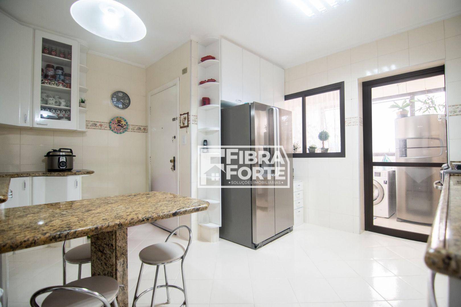 Apartamento à venda com 3 quartos, 132m² - Foto 3