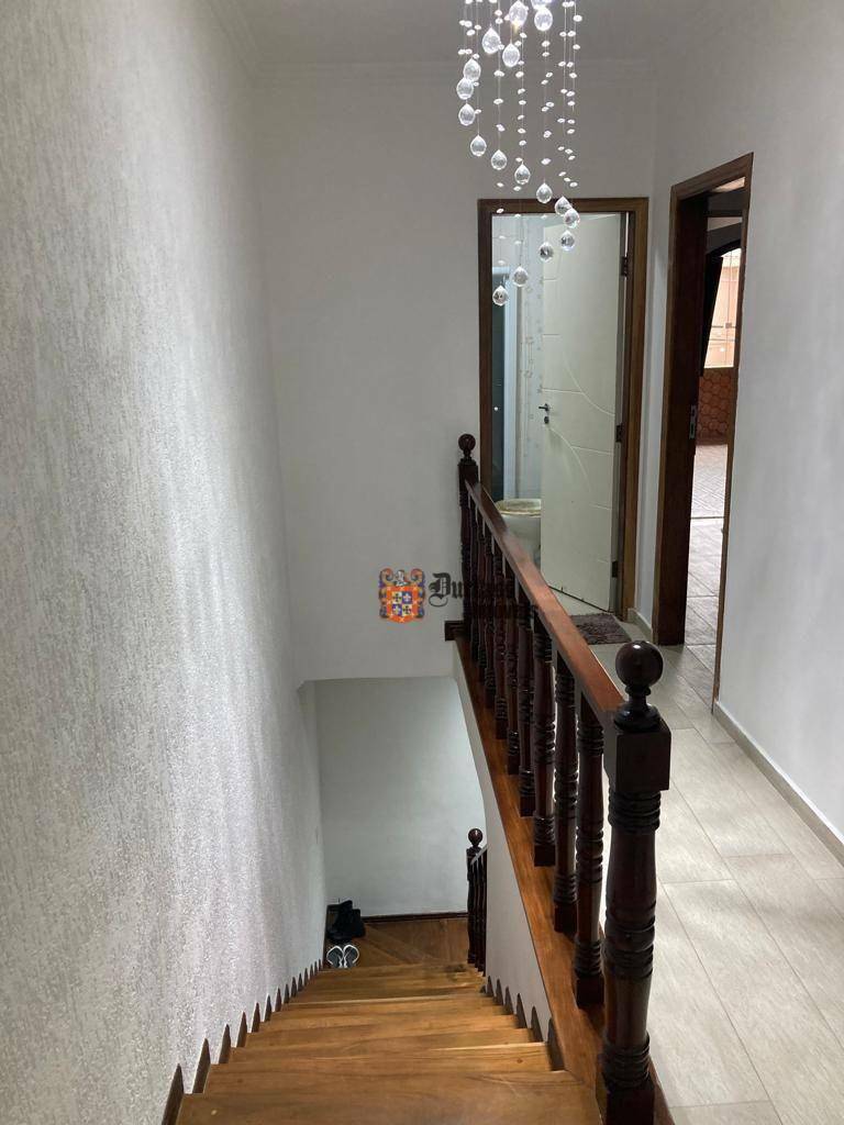 Sobrado à venda com 4 quartos, 320m² - Foto 17