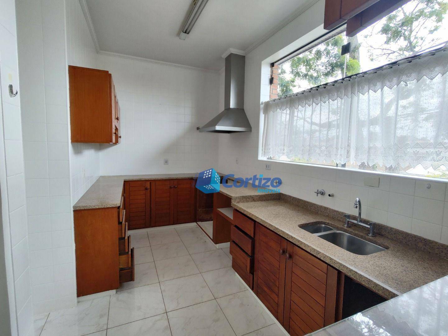 Casa à venda com 3 quartos, 280m² - Foto 6