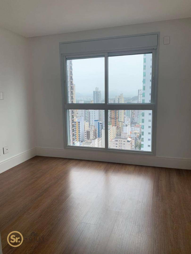 Apartamento à venda com 3 quartos, 151m² - Foto 17