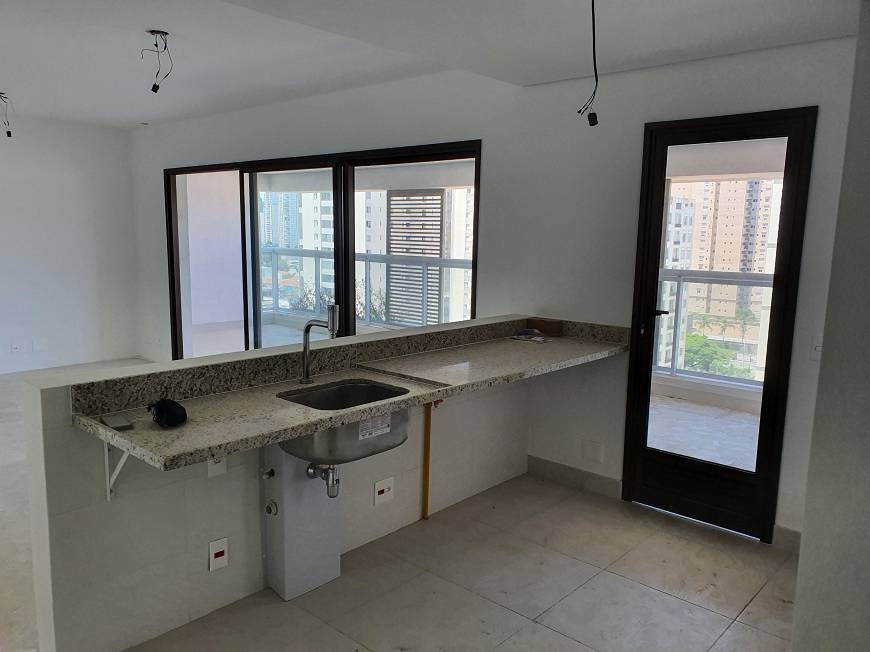 Apartamento à venda com 3 quartos, 137m² - Foto 11