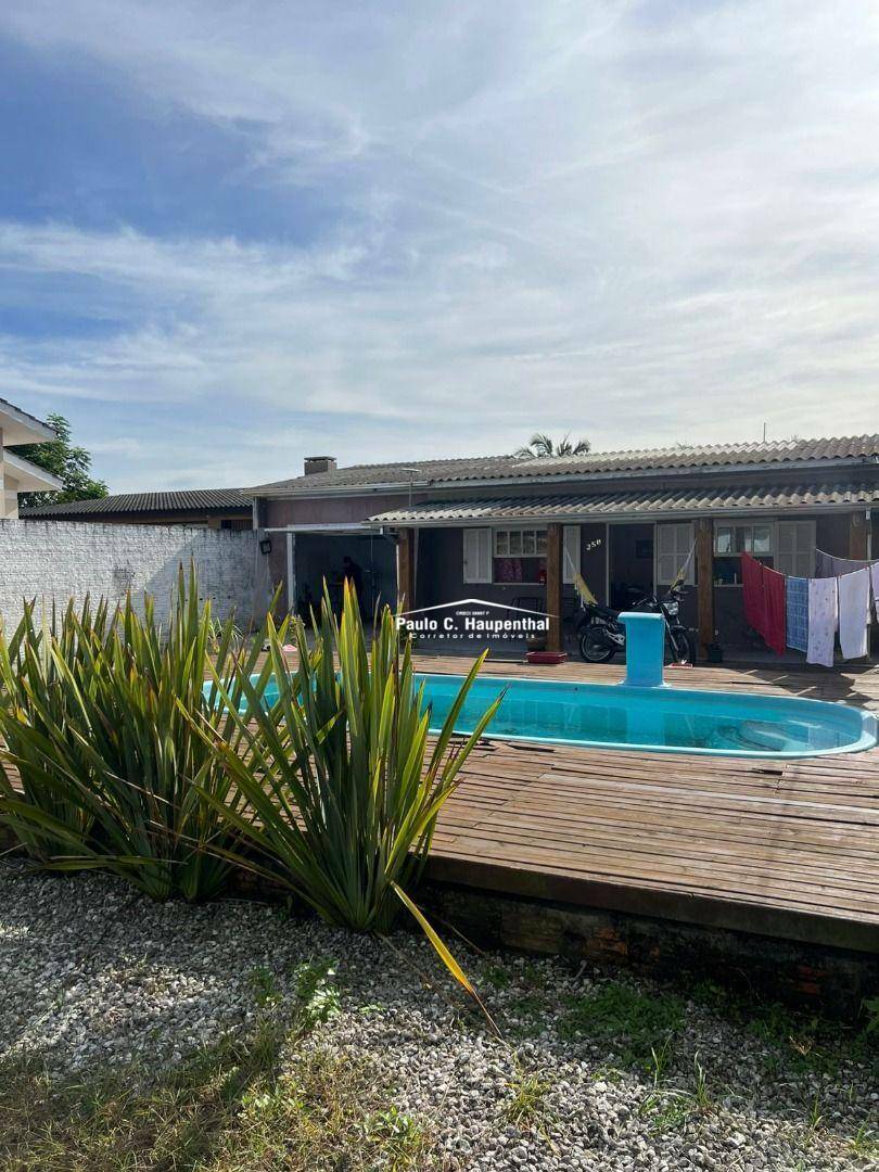 Casa à venda com 2 quartos, 70m² - Foto 1