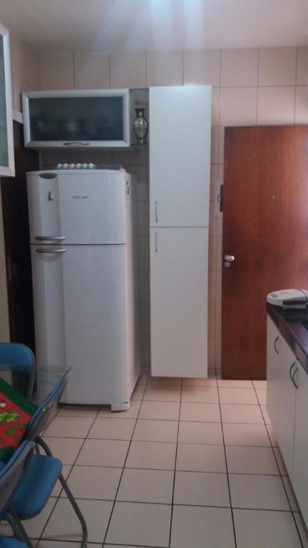 Apartamento à venda com 3 quartos, 115m² - Foto 18