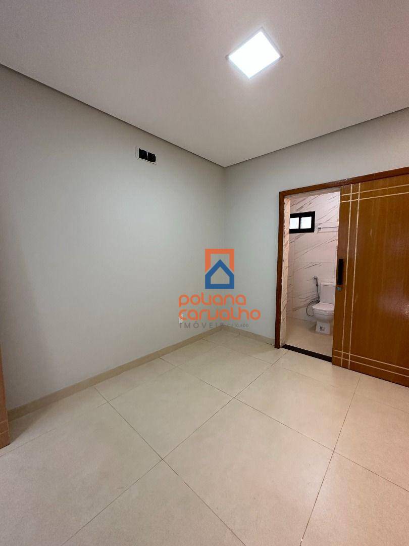 Casa à venda com 3 quartos, 225m² - Foto 4