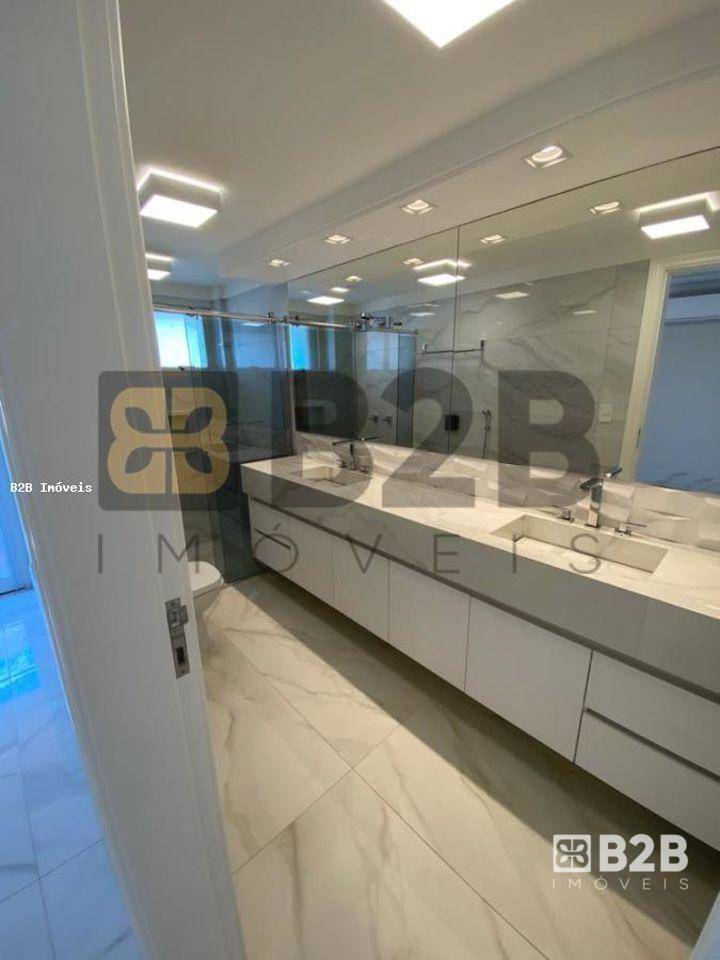 Apartamento à venda com 3 quartos, 207m² - Foto 17