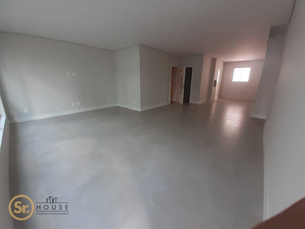 Apartamento à venda com 3 quartos, 120m² - Foto 1