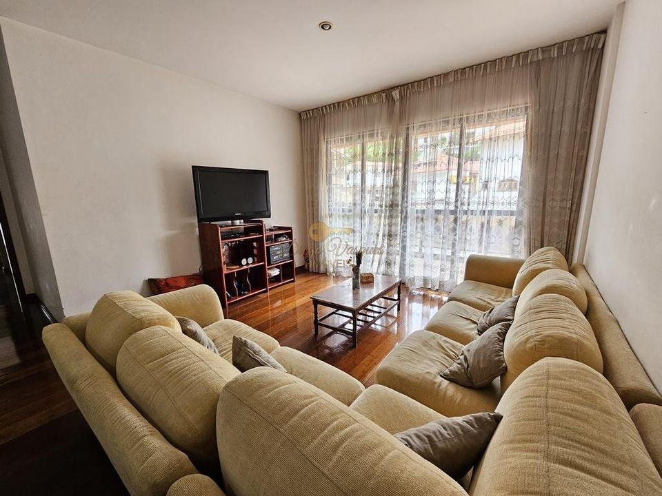 Apartamento à venda com 3 quartos, 145m² - Foto 2