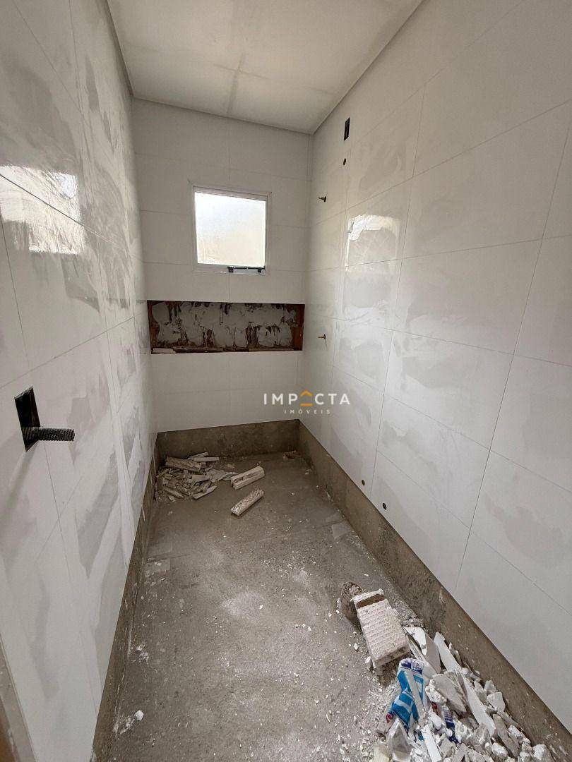 Casa à venda com 3 quartos, 100m² - Foto 4