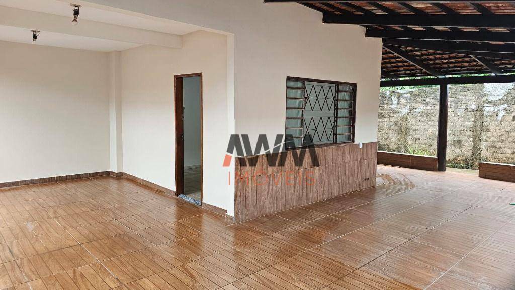 Casa à venda com 3 quartos, 255m² - Foto 8