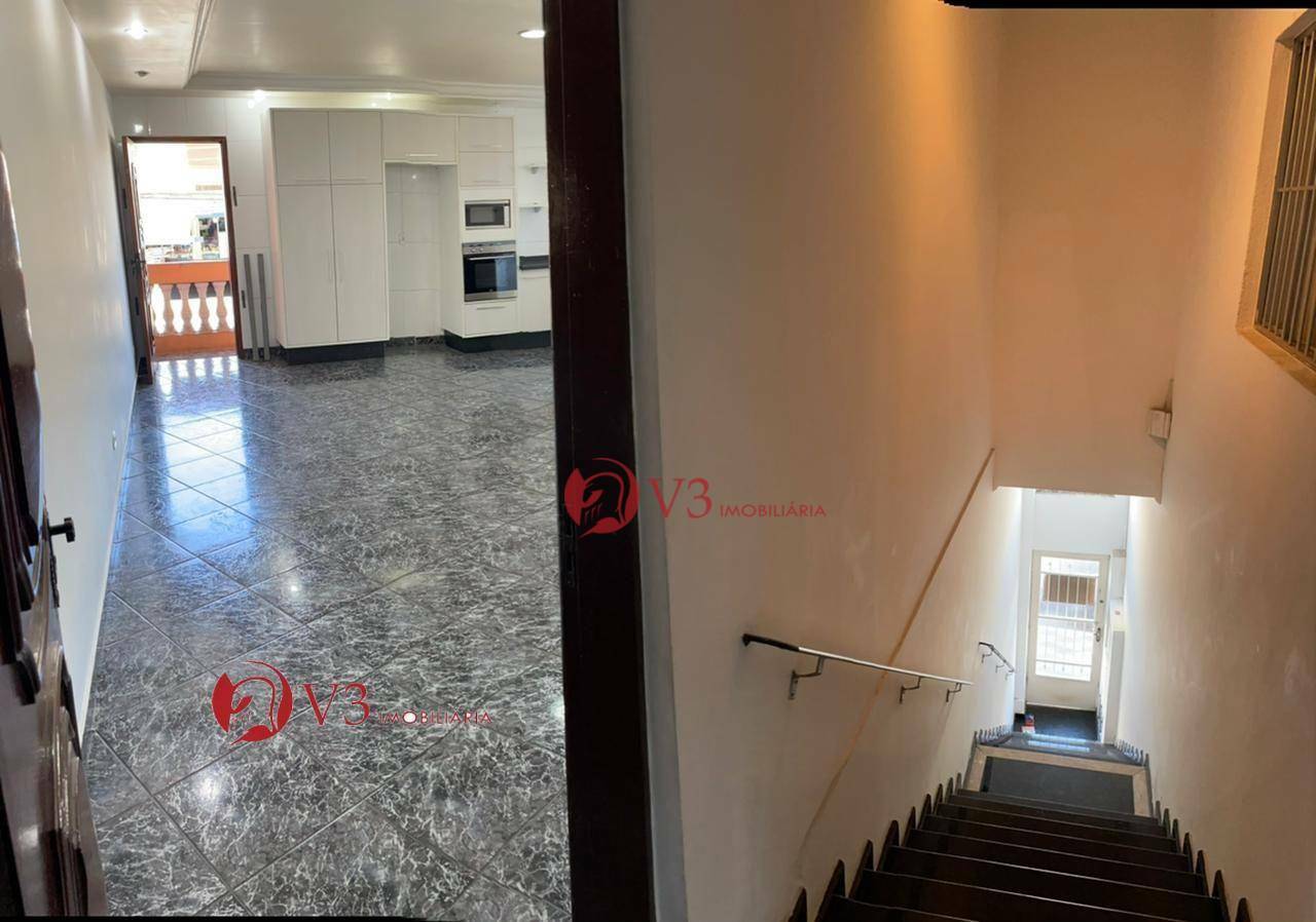 Casa à venda com 3 quartos, 700m² - Foto 3